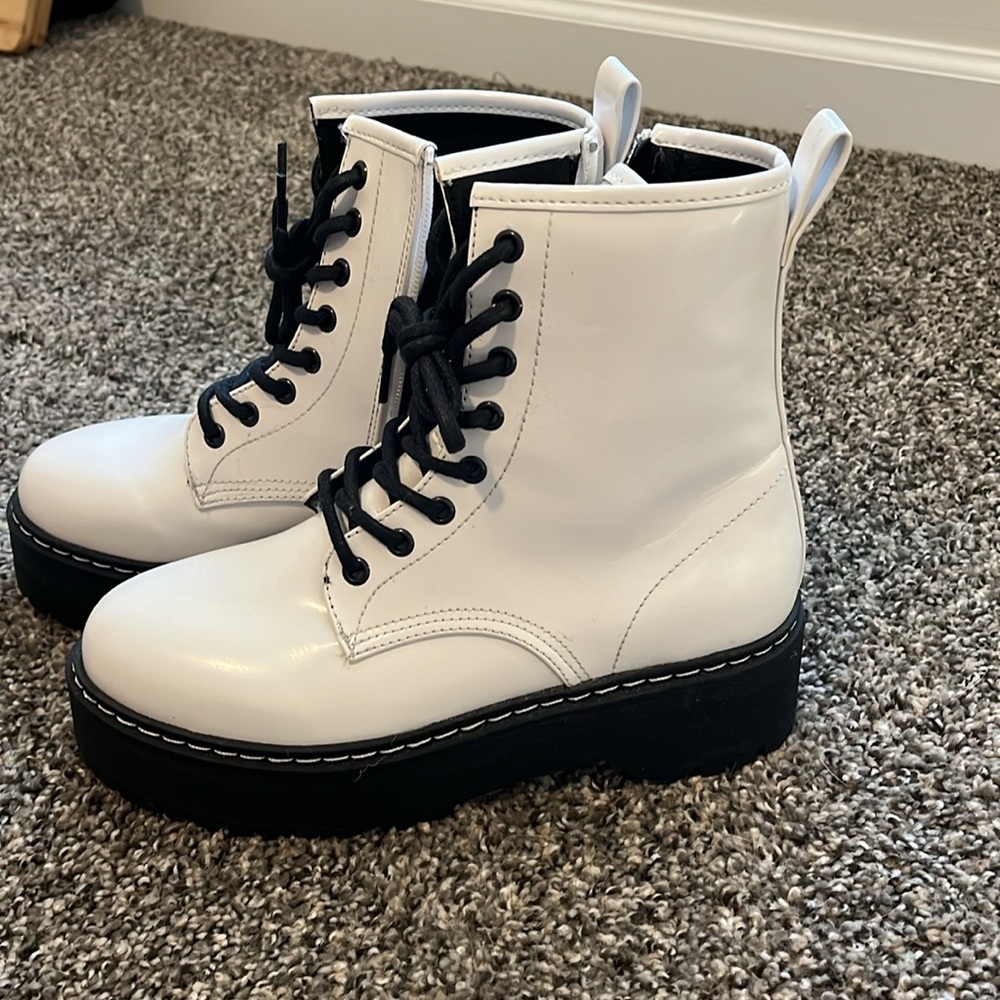 Steve Madden Boots